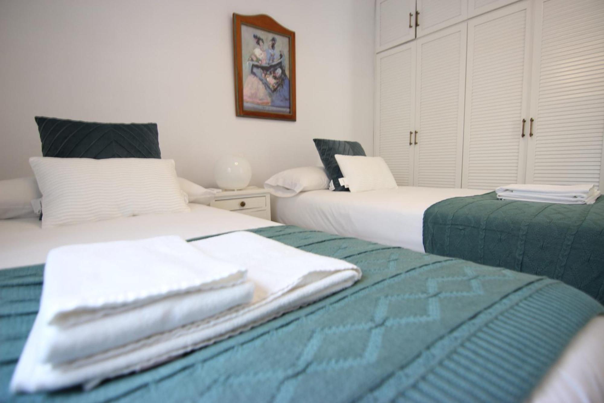 Rentalsevilla Espacioso Apartamento En La Alameda De Hercules Con Parking Eksteriør bilde