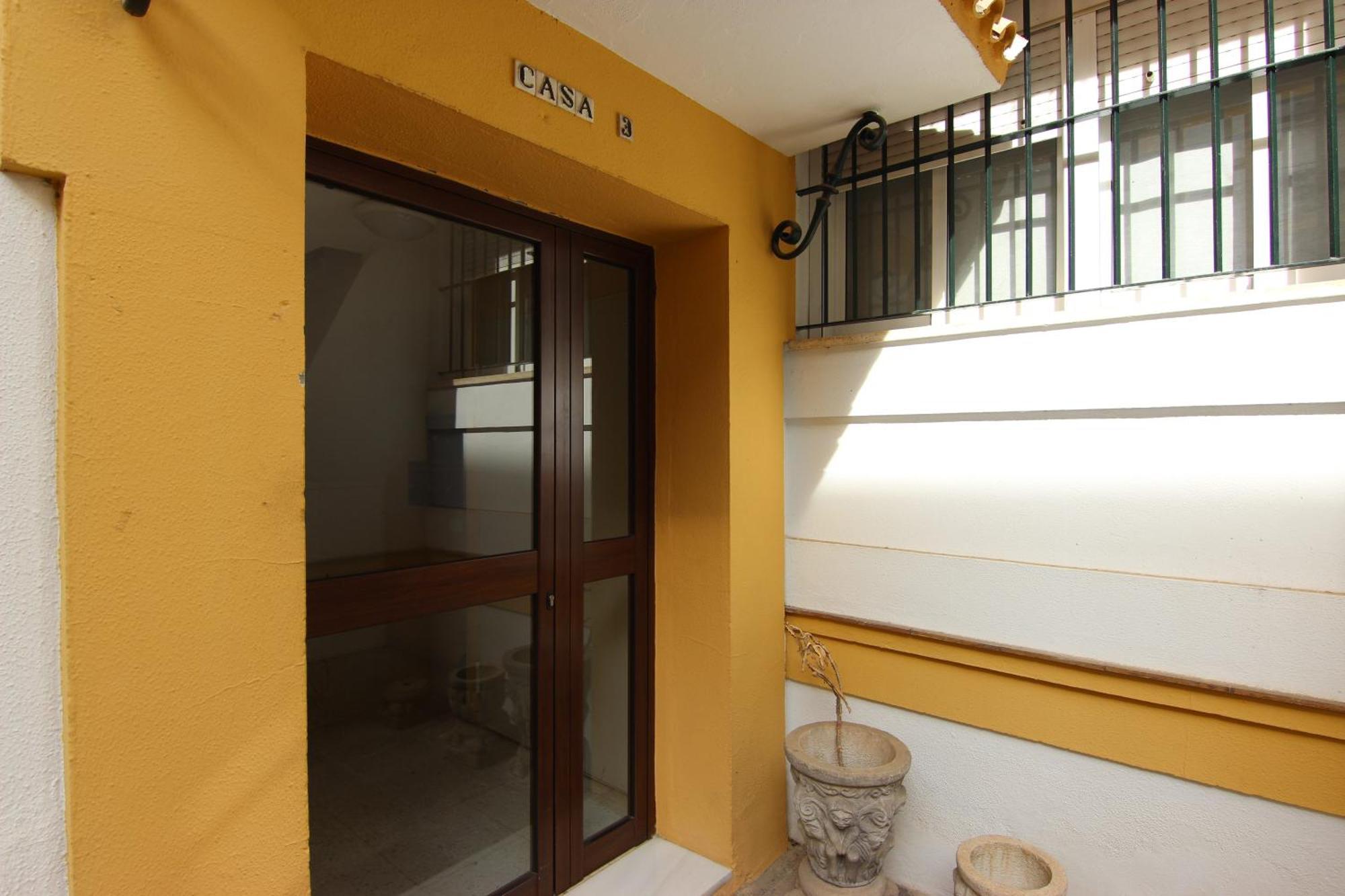 Rentalsevilla Espacioso Apartamento En La Alameda De Hercules Con Parking Eksteriør bilde
