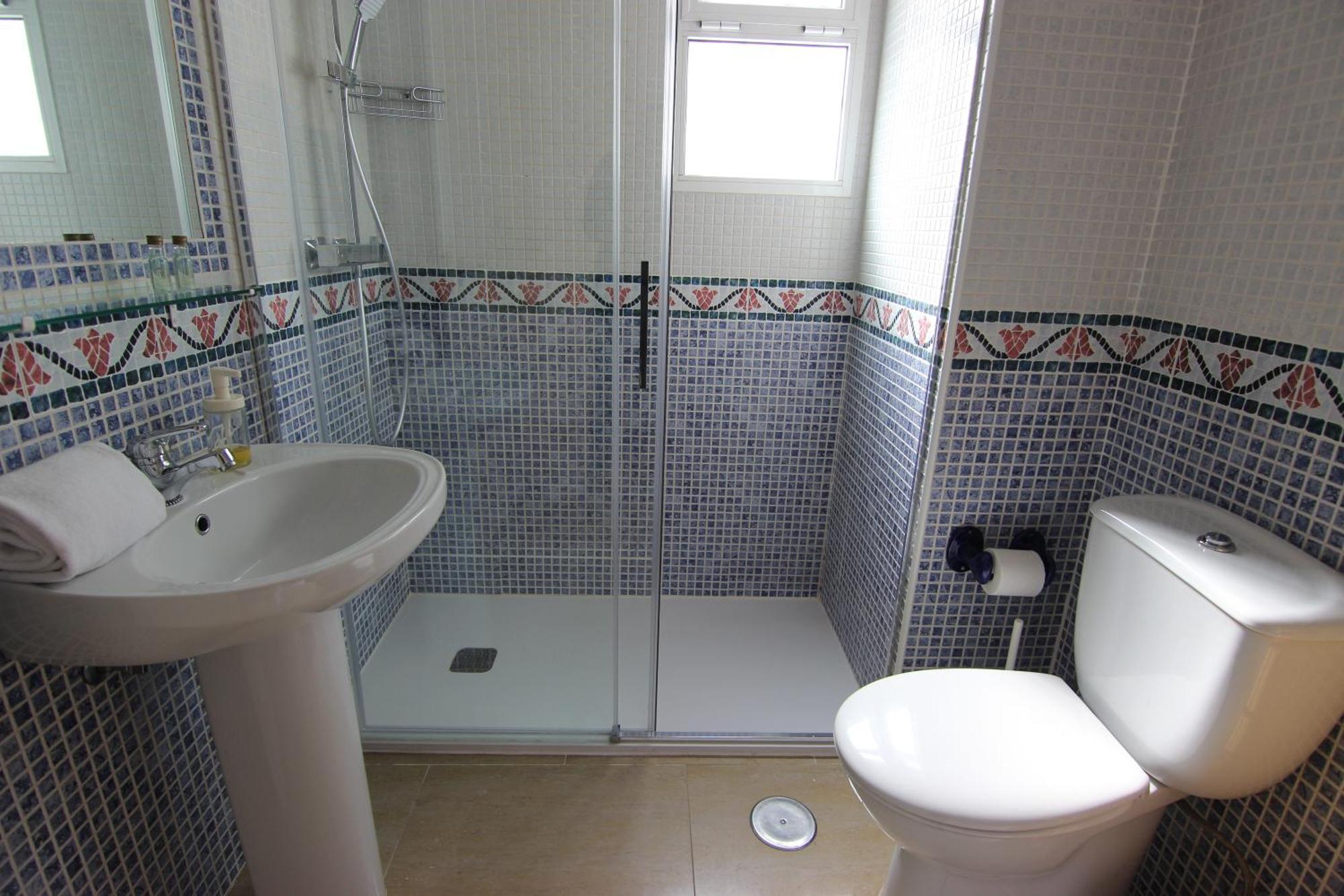 Rentalsevilla Espacioso Apartamento En La Alameda De Hercules Con Parking Eksteriør bilde